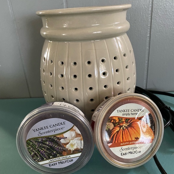 Large electric B&BW WAX WARMER WITH TIMER TWO YANKEE CANDLE WAX Have diff scent - Picture 10 of 10